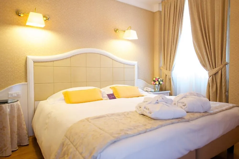 Hotel Mercure Milano Centro  Milan